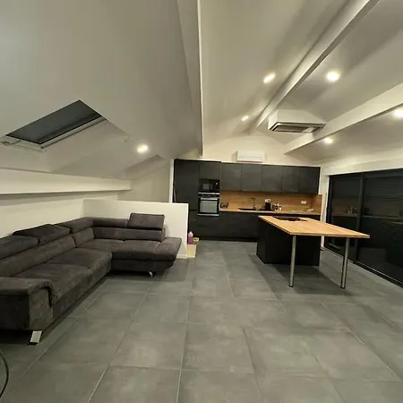 Neuf 2 8 Couchages - Fetes Interdites Proche Sonelo